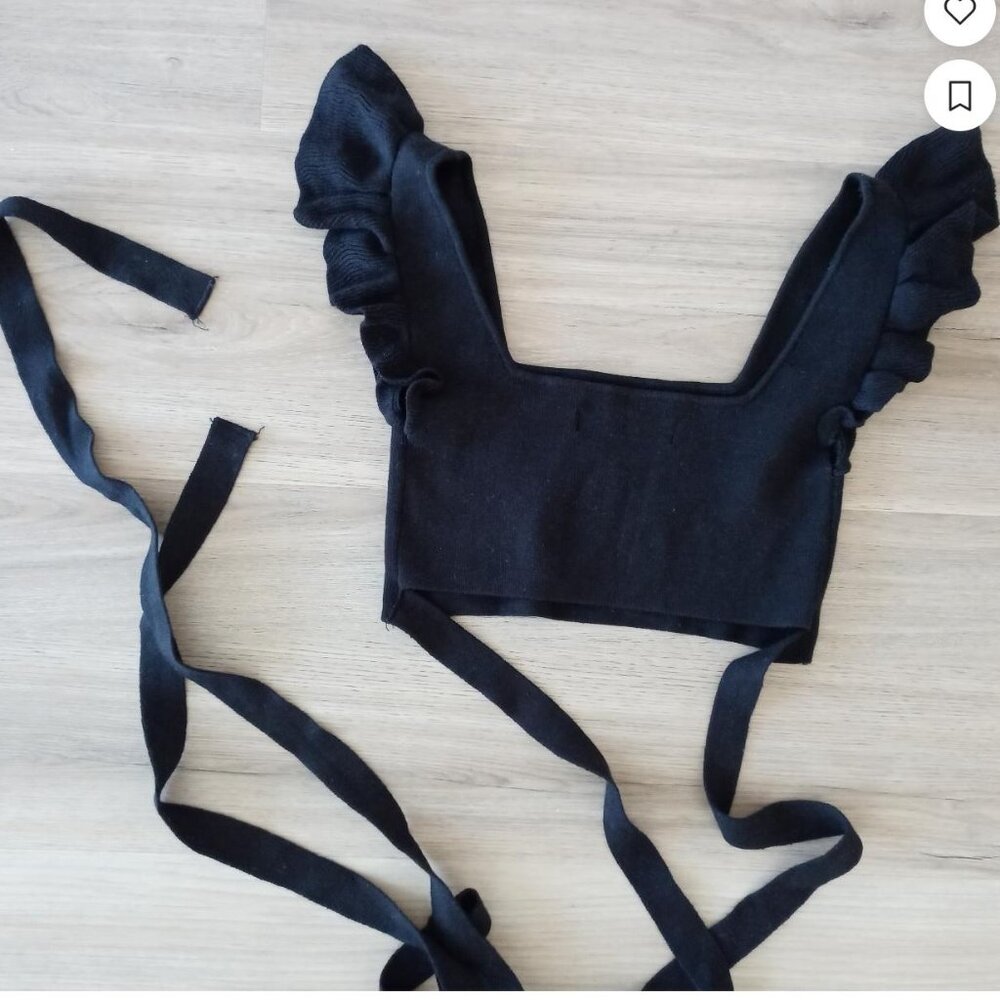 UO black knit Crop top sz S
